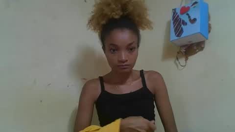 Snapshot of francinoli chatting on 04/23/26, 01:51 Francinoli online show from 04/23/26, 01:51