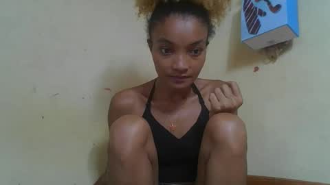 Snapshot of francinoli chatting on 04/24/26, 05:54 Francinoli online show from 04/24/26, 05:54