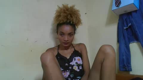 Snapshot of francinoli chatting on 04/29/26, 06:36 Francinoli online show from 04/29/26, 06:36