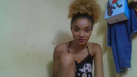 Snapshot of francinoli chatting on 04/30/26, 06:42 Francinoli online show from 04/30/26, 06:42
