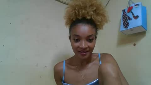 Snapshot of francinoli chatting on 05/02/26, 03:50 Francinoli online show from 05/02/26, 03:50