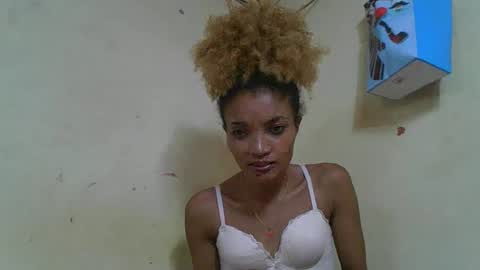 Snapshot of francinoli chatting on 05/04/26, 07:10 Francinoli online show from 05/04/26, 07:10