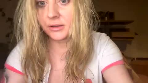 Snapshot of francis_digby chatting on 03/01/25, 05:20 Francis Digby online show from 03/01/25, 05:20