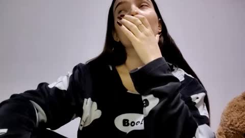 Lina online show from 01/13/26, 09:14