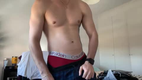 Snapshot of franco03952 chatting on 11/27/25, 11:01 franco03952 online show from 11/27/25, 11:01