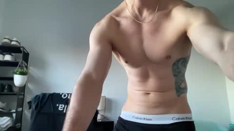 Snapshot of franco03952 chatting on 02/26/26, 05:12 franco03952 online show from 02/26/26, 05:12