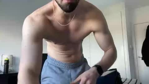 Snapshot of franco03952 chatting on 03/26/26, 04:01 franco03952 online show from 03/26/26, 04:01