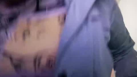 Snapshot of francy_froz chatting on 03/04/25, 03:44 francy froz online show from 03/04/25, 03:44