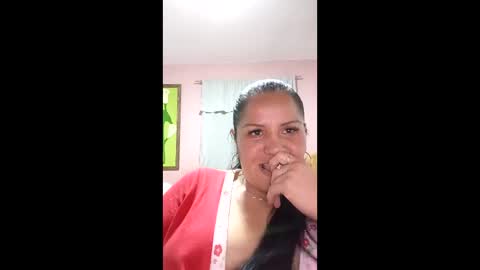 Snapshot of francy_froz chatting on 12/17/25, 03:01 francy froz online show from 12/17/25, 03:01