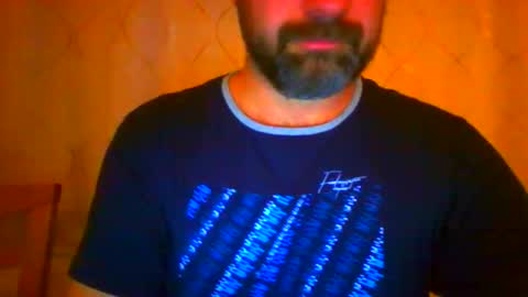 Snapshot of frank84848 chatting on 11/18/25, 08:46 Frank online show from 11/18/25, 08:46