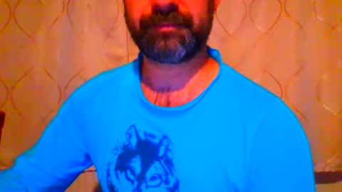 Snapshot of frank84848 chatting on 05/27/26, 08:39 Frank online show from 05/27/26, 08:39