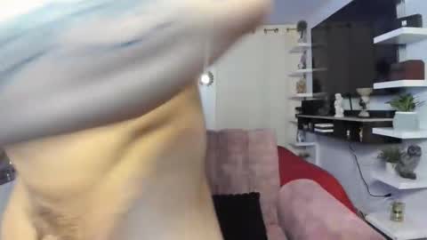 Snapshot of frank_foxx1 chatting on 04/07/26, 02:01 frank_foxx1 online show from 04/07/26, 02:01