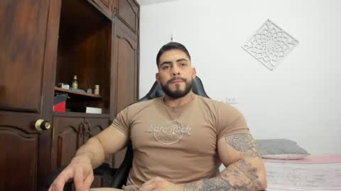 frank_foxx1 online show from 08/09/26, 04:17