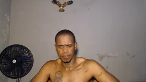 Snapshot of frank_hussle chatting on 07/19/26, 08:56 Frank Hussle online show from 07/19/26, 08:56