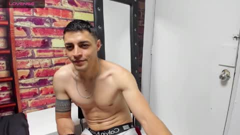 Snapshot of frank_millers chatting on 01/23/25, 04:59 Frank online show from 01/23/25, 04:59