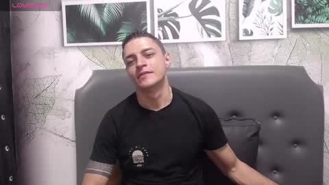 Snapshot of frank_millers chatting on 01/29/25, 04:41 Frank online show from 01/29/25, 04:41