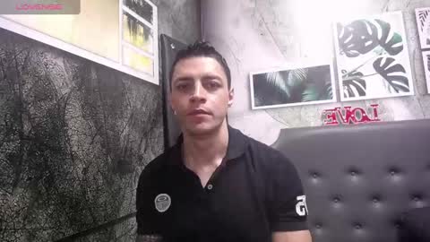 Snapshot of frank_millers chatting on 02/11/25, 12:27 Frank online show from 02/11/25, 12:27