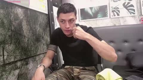 Snapshot of frank_millers chatting on 03/06/25, 06:16 Frank online show from 03/06/25, 06:16