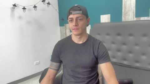 Snapshot of frank_millers chatting on 10/03/25, 08:50 Frank online show from 10/03/25, 08:50