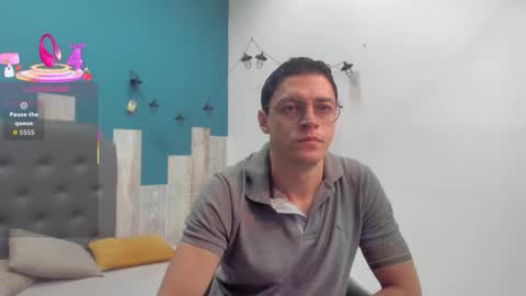 Snapshot of frank_millers chatting on 10/15/25, 07:36 Frank online show from 10/15/25, 07:36