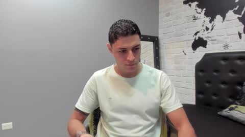 Snapshot of frank_millers chatting on 11/17/25, 04:13 Frank online show from 11/17/25, 04:13