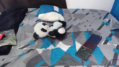 Snapshot of frankbroad68 chatting on 01/21/25, 06:23 Frank online show from 01/21/25, 06:23