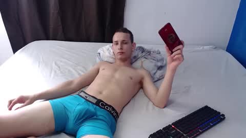 Snapshot of frankbroad68 chatting on 03/05/25, 05:50 Frank online show from 03/05/25, 05:50