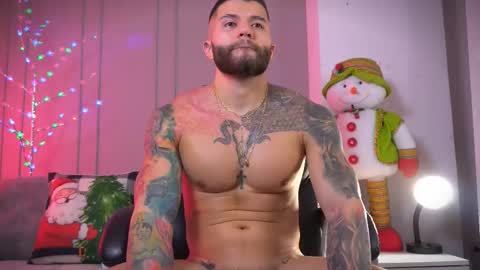 Snapshot of frankfarrellx chatting on 11/23/25, 02:22 Frank Farrell. Hey remember to give me a thumbs up Ty online show from 11/23/25, 02:22