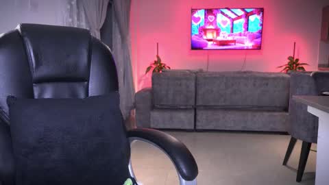 Frank Farrell. Hey remember to give me a thumbs up Ty online show from 02/14/26, 03:25