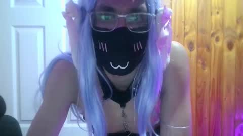 Snapshot of frankie_boygirl chatting on 03/15/26, 02:28 Frankie online show from 03/15/26, 02:28