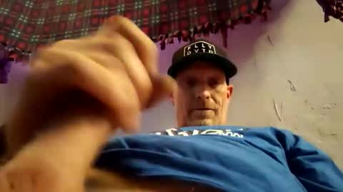 Snapshot of frankieblueeyes4u chatting on 05/10/26, 11:32 Famous Blue Eyes online show from 05/10/26, 11:32