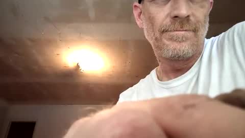 Snapshot of frankieblueeyes4u chatting on 05/17/26, 11:12 Famous Blue Eyes online show from 05/17/26, 11:12