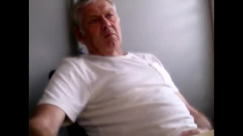 Snapshot of frannkboy61 chatting on 05/29/26, 06:06 frannkboy61 online show from 05/29/26, 06:06