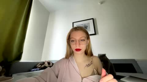 Snapshot of franny_fresh chatting on 03/01/26, 07:32 franny_fresh online show from 03/01/26, 07:32