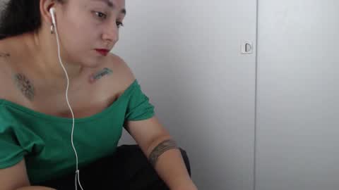 Snapshot of fransheska1_4 chatting on 02/23/26, 12:46 fransheska and Dimytri online show from 02/23/26, 12:46