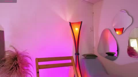 Snapshot of fransheskarossi_ chatting on 04/21/26, 11:49 Fransheska online show from 04/21/26, 11:49