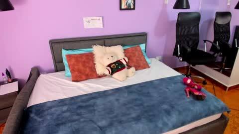 Snapshot of fransheskarossi_ chatting on 05/01/26, 11:59 Fransheska online show from 05/01/26, 11:59