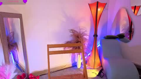 Snapshot of fransheskarossi_ chatting on 05/08/26, 11:37 Fransheska online show from 05/08/26, 11:37