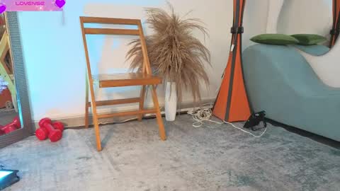 Snapshot of fransheskarossi_ chatting on 05/16/26, 11:42 Fransheska online show from 05/16/26, 11:42