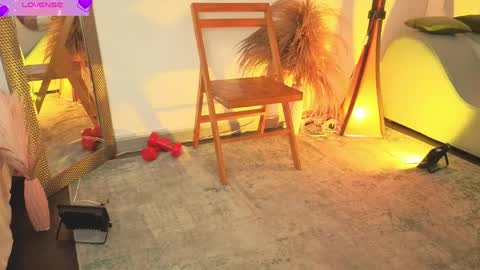 Snapshot of fransheskarossi_ chatting on 05/19/26, 11:38 Fransheska online show from 05/19/26, 11:38