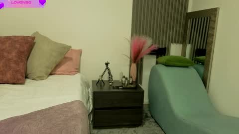 Snapshot of fransheskarossi_ chatting on 06/04/26, 11:27 Fransheska online show from 06/04/26, 11:27