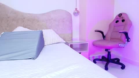 FRANYELY online show from 11/09/25, 07:12