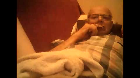 Snapshot of franznaked chatting on 11/30/25, 10:36 Frantz online show from 11/30/25, 10:36