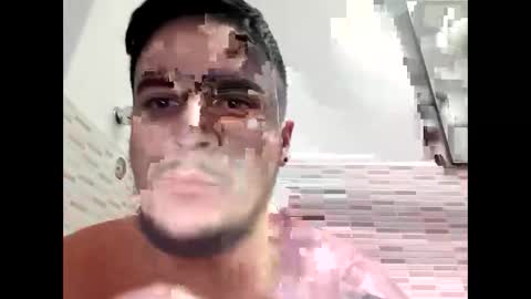 Snapshot of fraromeo2 chatting on 01/10/25, 04:20 fraromeo2 online show from 01/10/25, 04:20