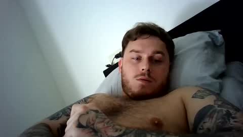 Snapshot of fratersphere568408 chatting on 04/24/26, 01:35 fratersphere568408 online show from 04/24/26, 01:35