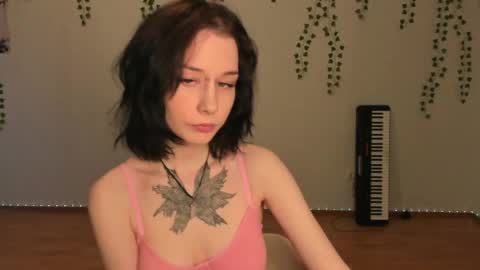 Snapshot of frau_basted chatting on 04/10/26, 01:05 mistress Bastet and mintcola online show from 04/10/26, 01:05