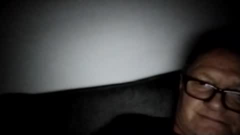 Snapshot of frauenfeind1 chatting on 12/26/24, 06:52 Wolfi online show from 12/26/24, 06:52