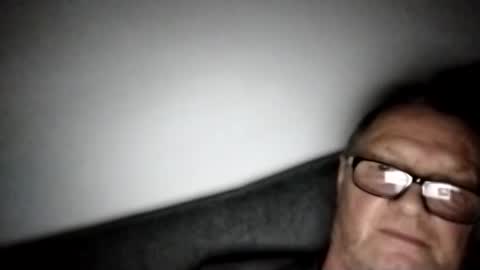 Snapshot of frauenfeind1 chatting on 01/06/25, 02:47 Wolfi online show from 01/06/25, 02:47