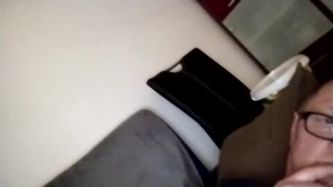 Snapshot of frauenfeind1 chatting on 02/01/25, 12:58 Wolfi online show from 02/01/25, 12:58