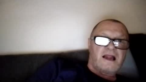 Snapshot of frauenfeind1 chatting on 02/19/25, 07:50 Wolfi online show from 02/19/25, 07:50